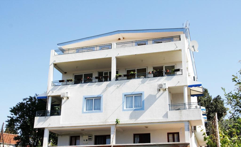 Apartments Ajla Utjeha Kültér fotó