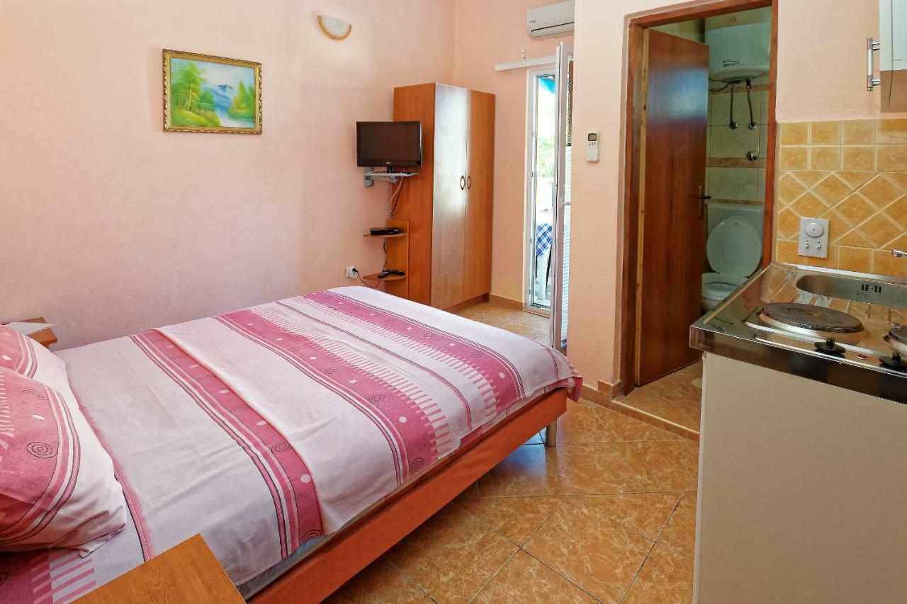 Apartments Ajla Utjeha Kültér fotó