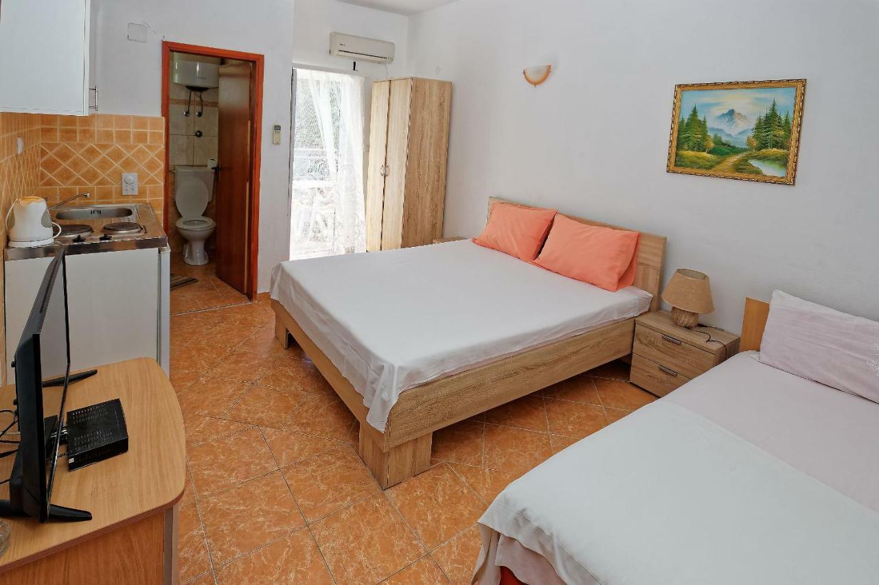 Apartments Ajla Utjeha Kültér fotó