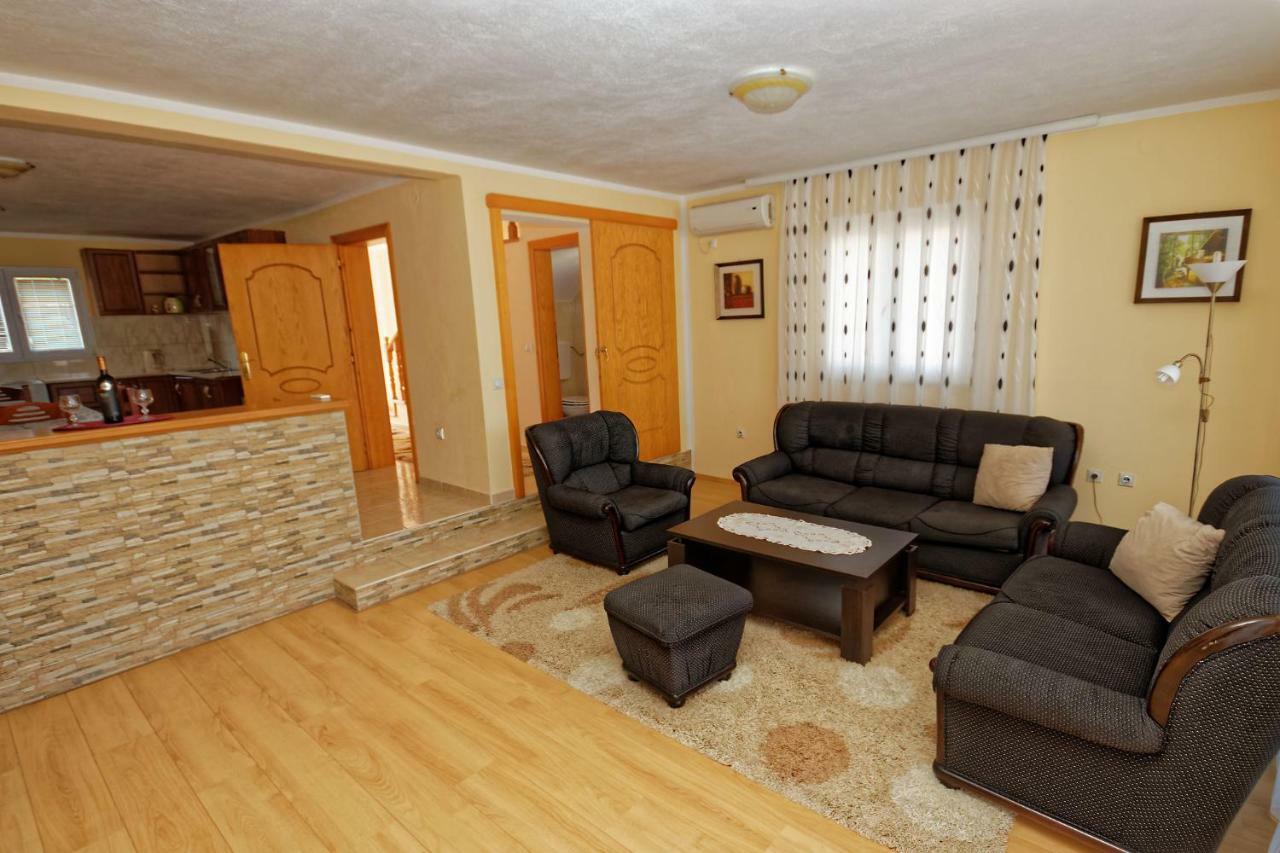 Apartments Ajla Utjeha Kültér fotó